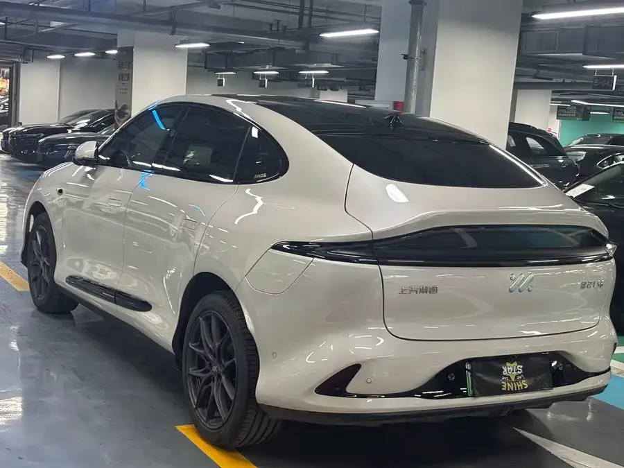 IM Motors LS6 Zhiji LS6 2023 Max Super Performance Edition 2023 — миниатюра 5
