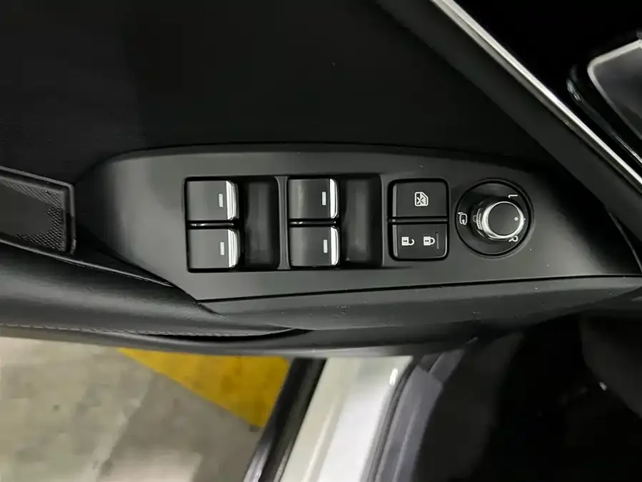 Mazda CX-4 2021 2.0L Automatic 2WD Blue Sky Vitality Edition 2022 — миниатюра 3
