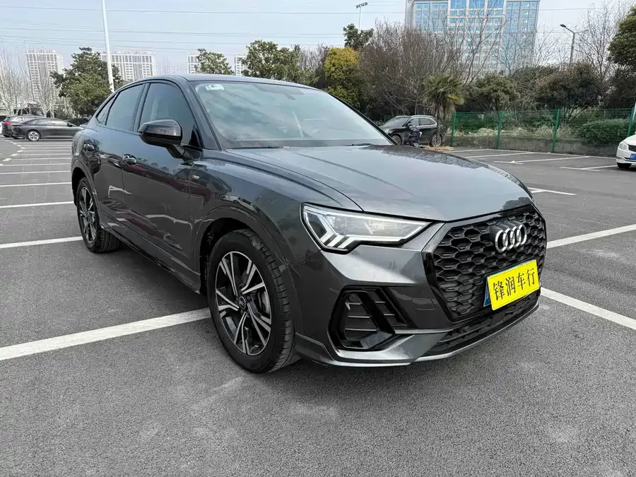 Audi Q3 Sportback 2022 40 TFSI Fashion Edition 2022 — миниатюра 3