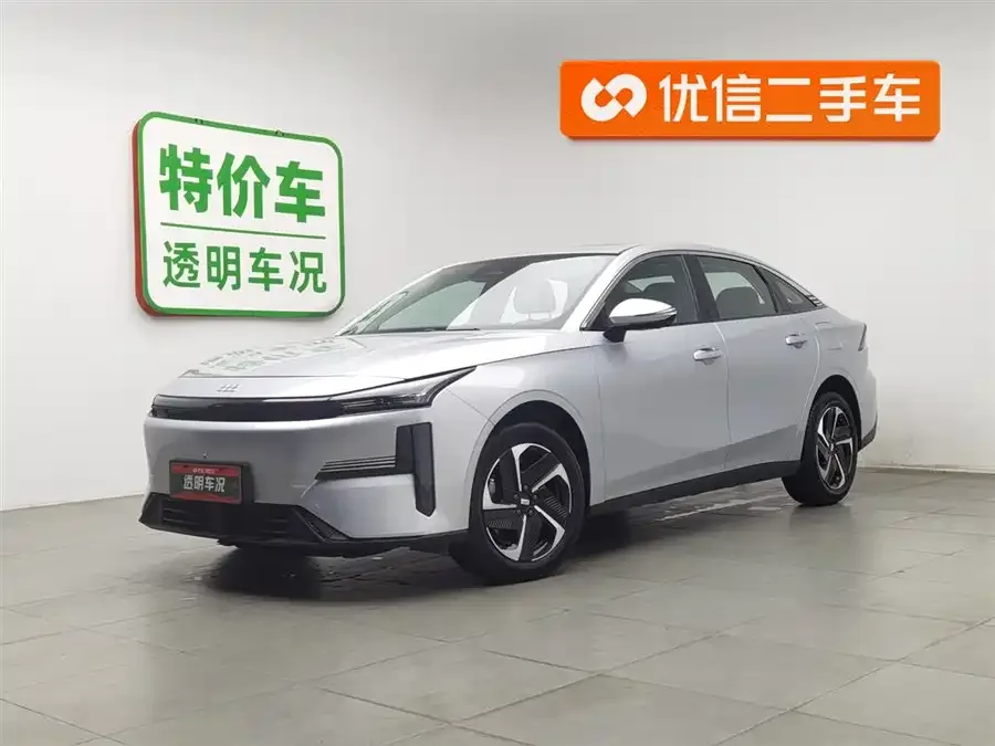 Geely Galaxy L6 2025