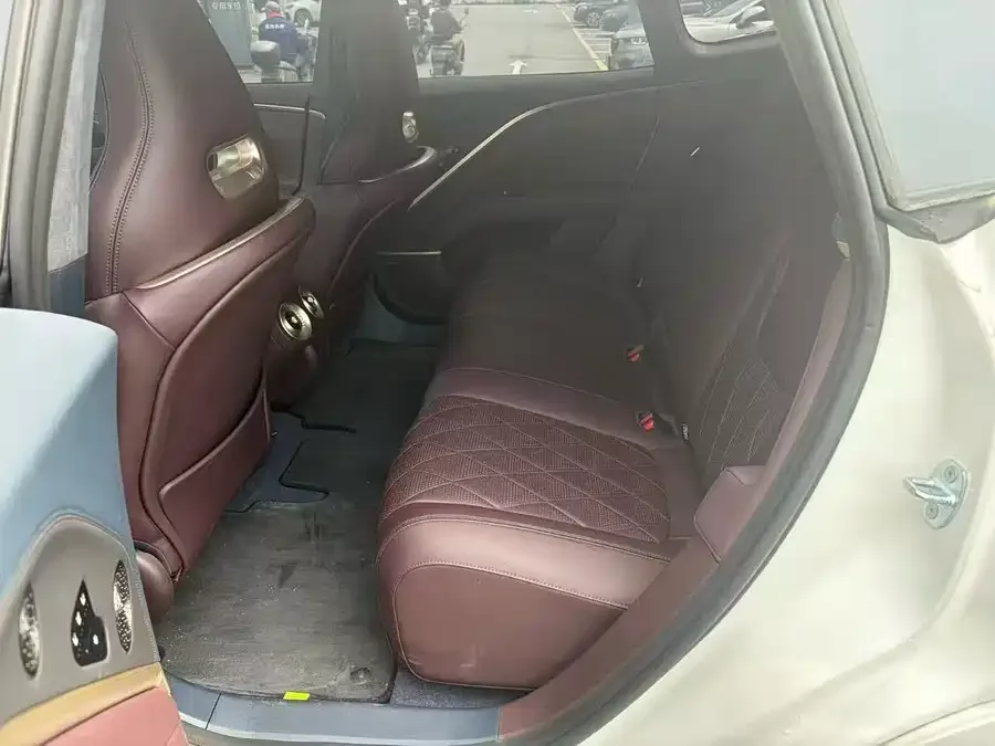 Avatr 11 Avita 11 2025 facelift Max extended range version 2025 — миниатюра 2