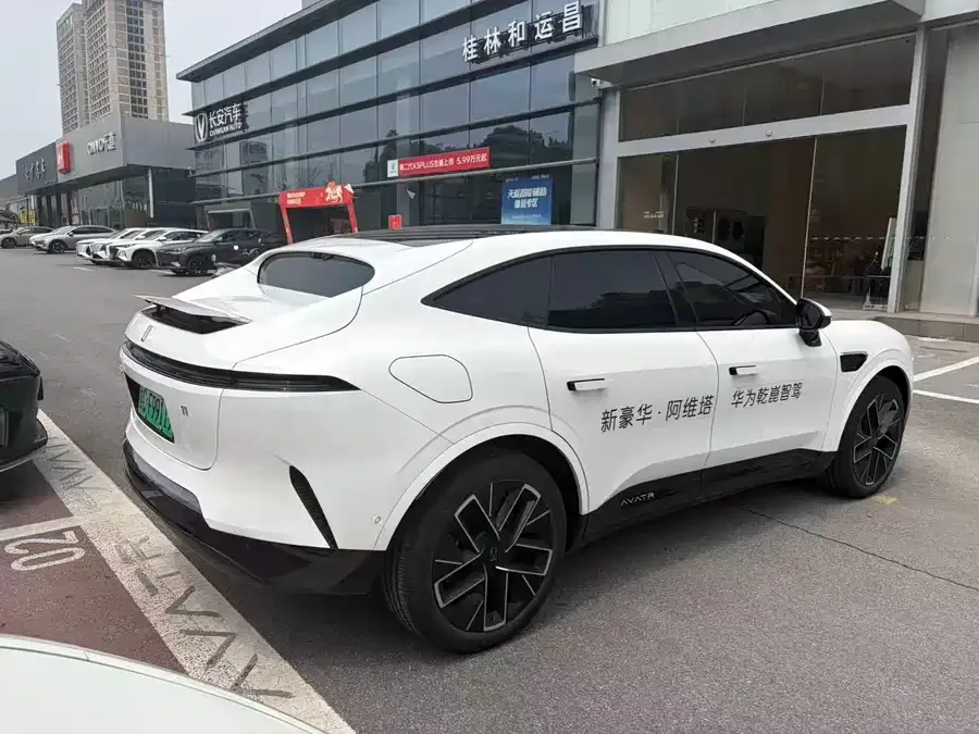 Avatr 11 Avita 11 2025 facelift Max extended range version 2025 — миниатюра 3