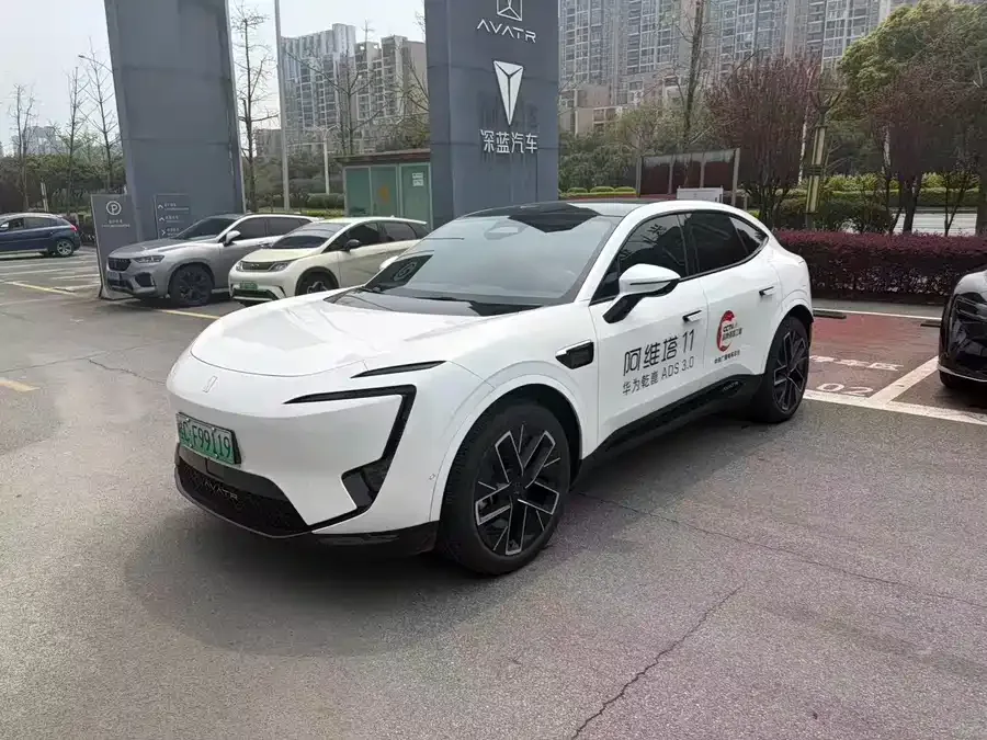 Avatr 11 Avita 11 2025 facelift Max extended range version 2025 — фото 1, купить с доставкой в Москву