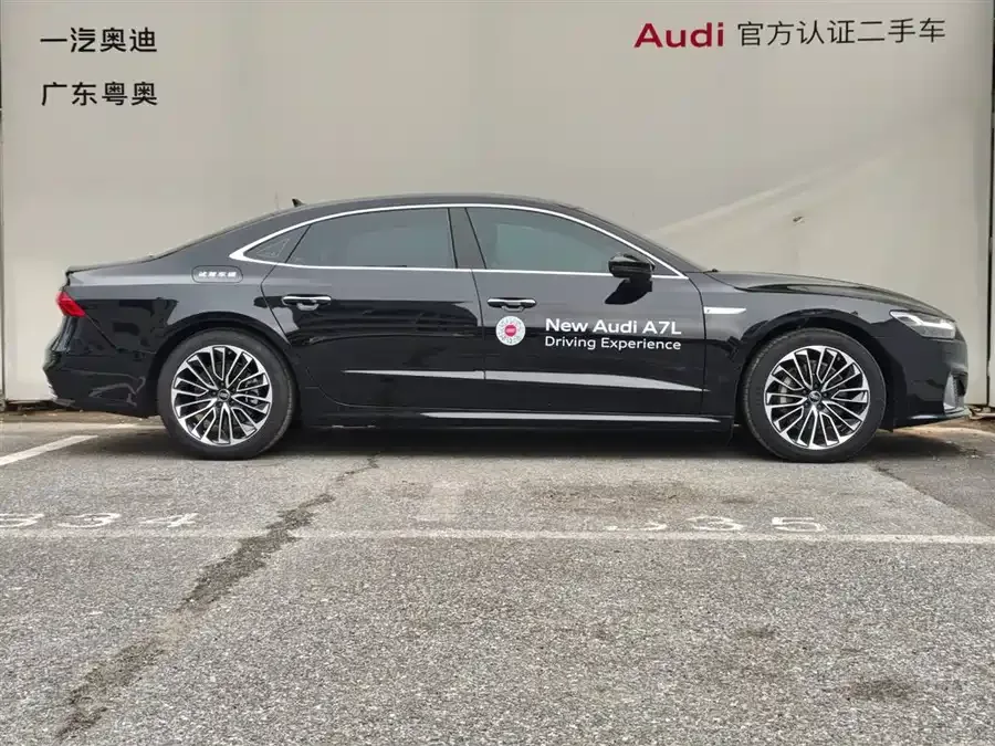Audi A7L 2025 45 TFSI Luxury Edition 2025 — миниатюра 2