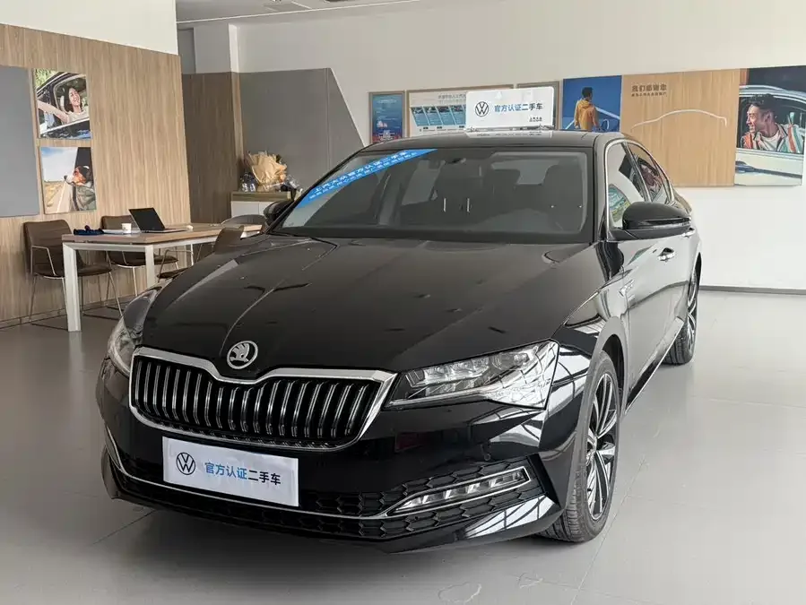 Skoda SuperB Superpa 2024 TSI280 DSG Exclusive Edition 2024 — фото 1, купить с доставкой в Москву