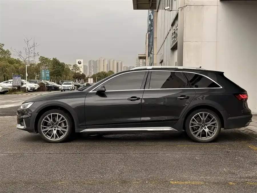 Audi A4 Audi A4 (imported) 2022 allroad quattro 2022 — миниатюра 5