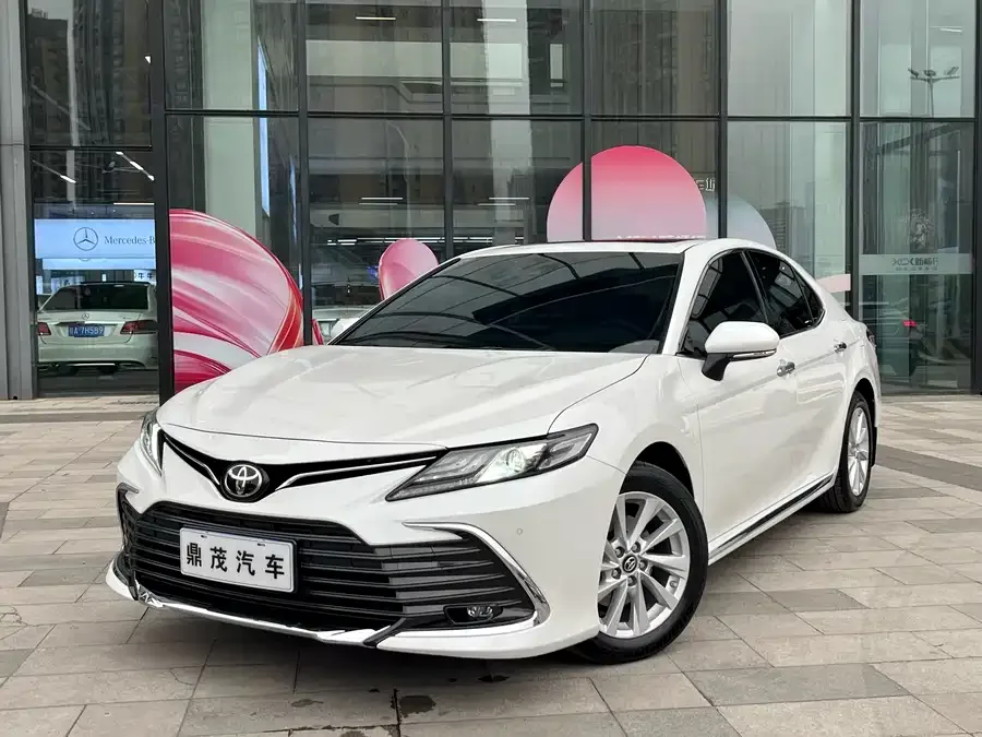 Toyota Camry Camry 2023 2.0G Deluxe Edition 2023 — фото 1, купить с доставкой в Москву