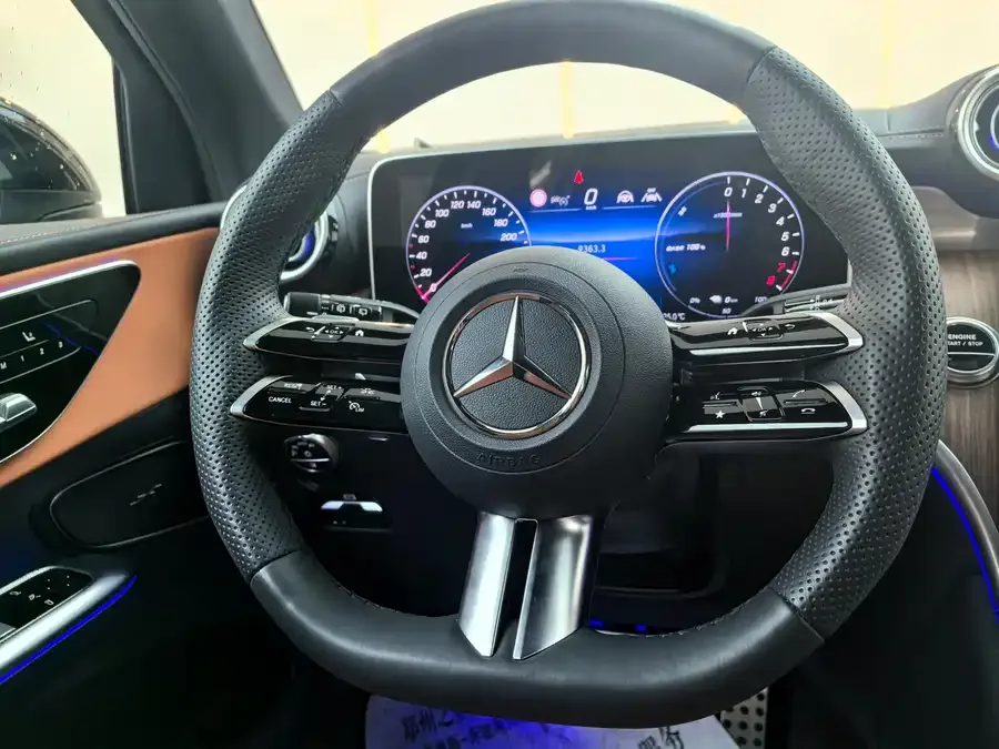 Mercedes-Benz GLC New Energy Mercedes-Benz GLC New Energy 2025 350 e L 4MATIC Collector's Edition 2025 — миниатюра 5