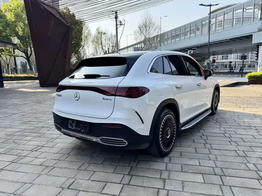 Mercedes-Benz EQE SUV Mercedes-Benz EQE SUV 2023 350 4MATIC Luxury Edition 2023 — миниатюра 4