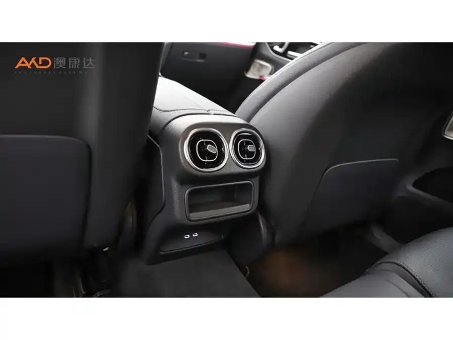 Mercedes-Benz GLC Coupe Mercedes-Benz GLC Coupe 2024 GLC 300 4MATIC Coupe SUV 2025 — миниатюра 3