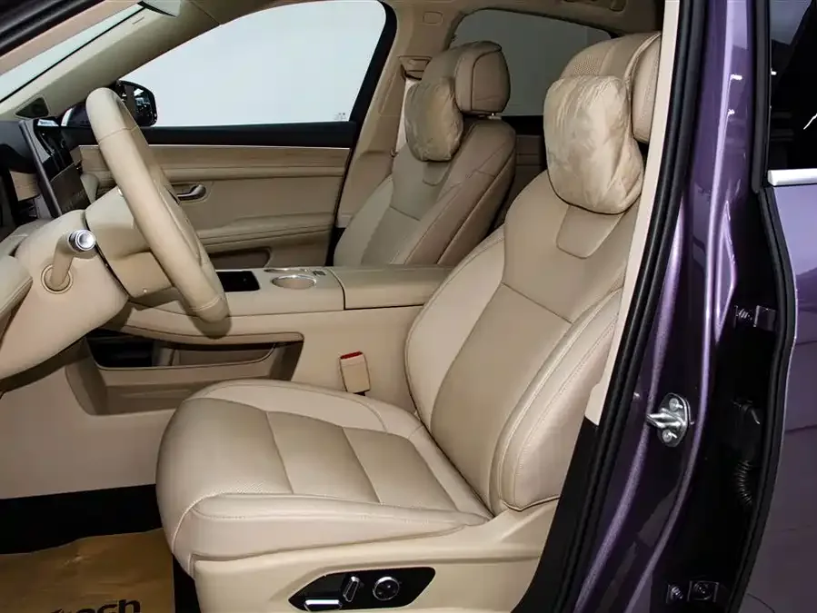 AITO M5 M5 2025 Extended Range Ultra 4WD Edition 2025 — миниатюра 5