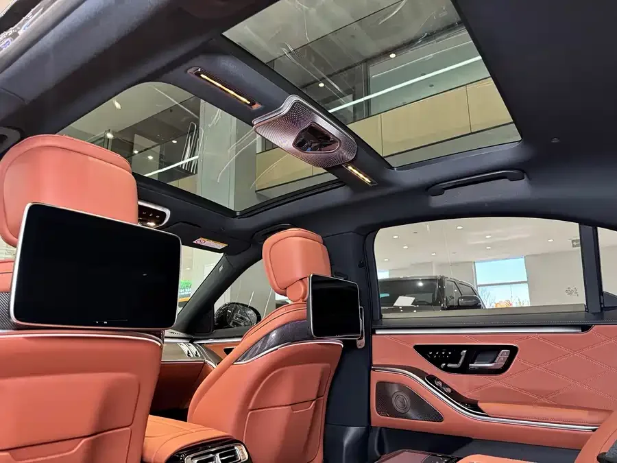 Mercedes-Benz S-Class AMG New Energy Mercedes-Benz S-Class AMG New Energy 2024 AMG S 63 LE Performance 2024 — миниатюра 3