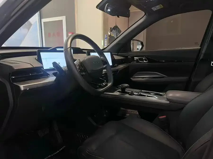 Oshan Z6 New Energy Changan Oushang Z6 New Energy 2022 Blue Whale iDD 150KM Flagship PLUS 2022 — миниатюра 4