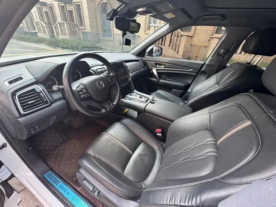 Honda UR-V 2023 370TURBO 4WD Premium Edition 2023 — миниатюра 3