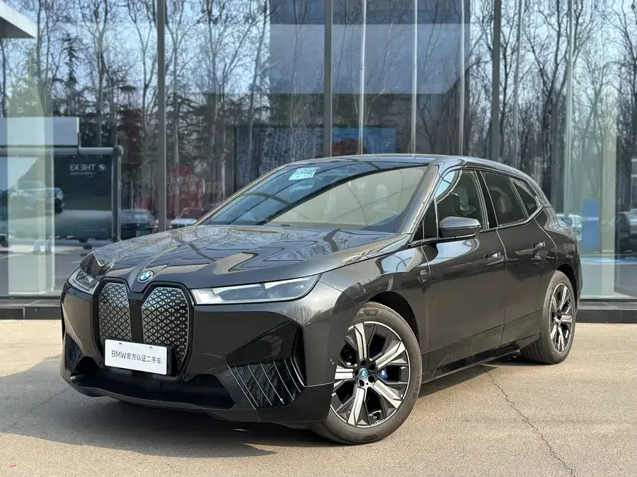 BMW iX M60 2025