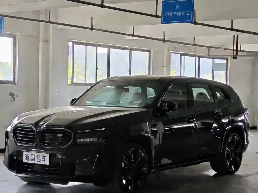 BMW XM 2024