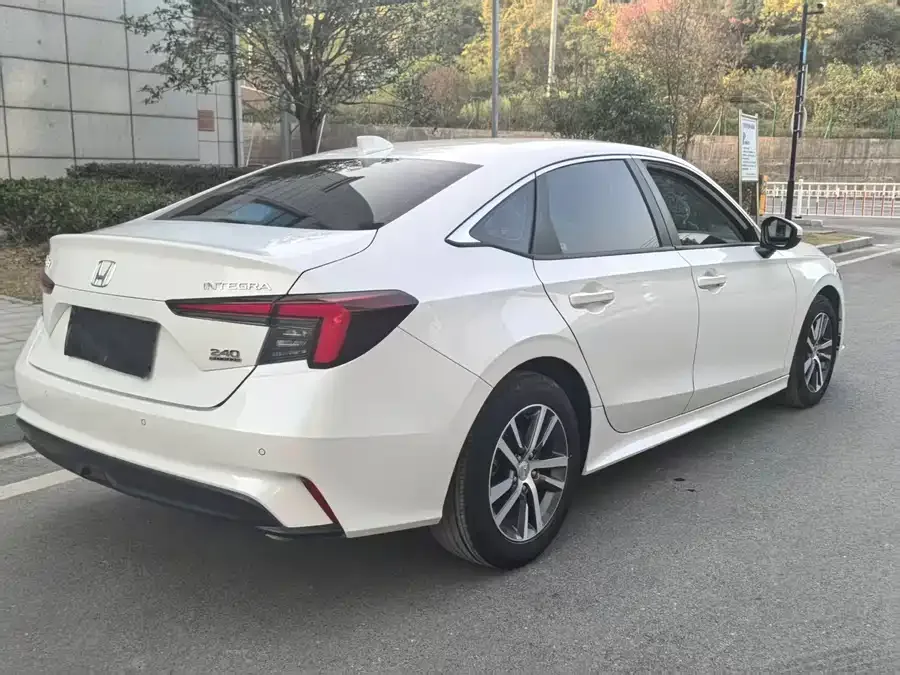 Honda Integra Stylish 2023 240TURBO CVT Technology Edition 2023 — миниатюра 2
