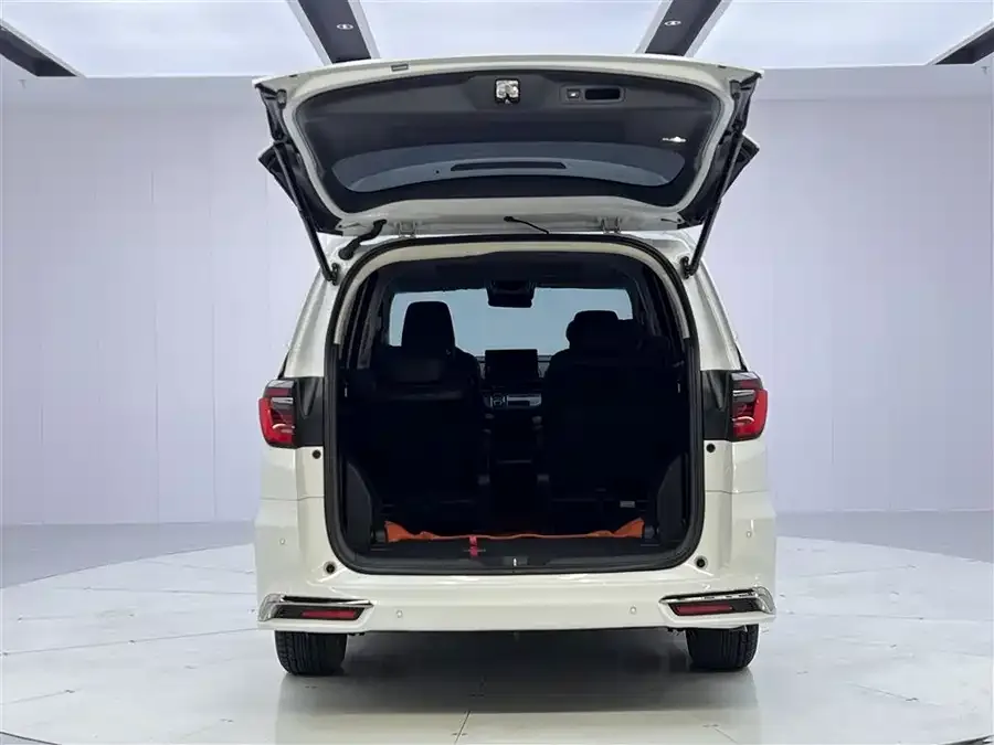 Honda Odyssey 2024 Odyssey 2.0L e:HEV Elite Edition 2024 — миниатюра 4