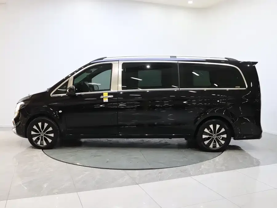 Mercedes-Benz Vito Vito 2023 2.0T Elite Edition 7 Seaters 2023 — миниатюра 2