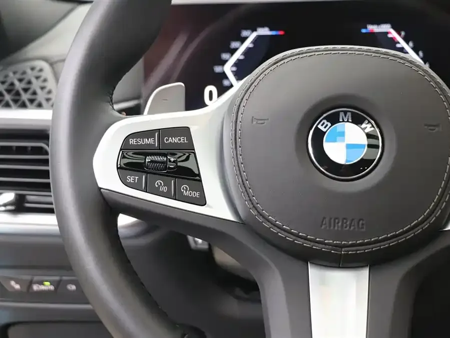 BMW X6 2023 xDrive40i M Sport Package 2025 — миниатюра 5