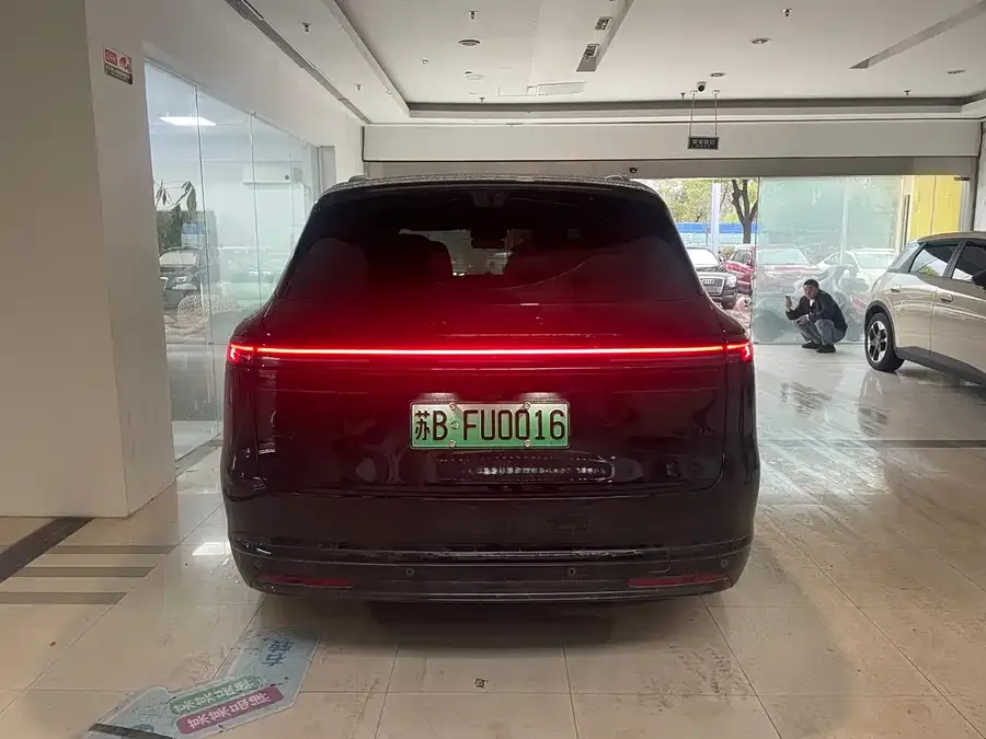 AITO M7 Wenjie M7 2026 Extended Range Ultra 4WD 6-Seater (192-line LiDAR) 2026 — миниатюра 5