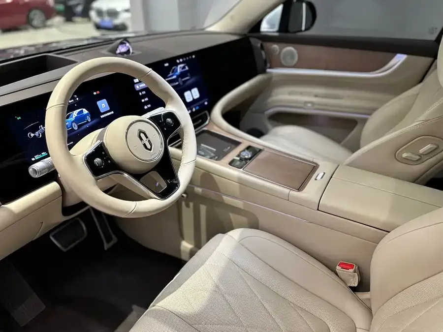 AITO M9 M9 2024 Extended Range Ultra Edition 42kWh 6-seater Edition 2024 — миниатюра 2