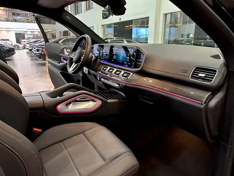 Mercedes-Benz GLE Coupe Mercedes-Benz GLE Coupe 2022 GLE 450 4MATIC Coupe SUV Luxury 2022 — миниатюра 3