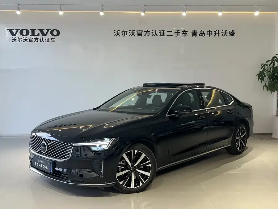 Volvo S90 2026 B5 Zhiyi Luxury Edition 2025 — фото 1, купить с доставкой в Москву