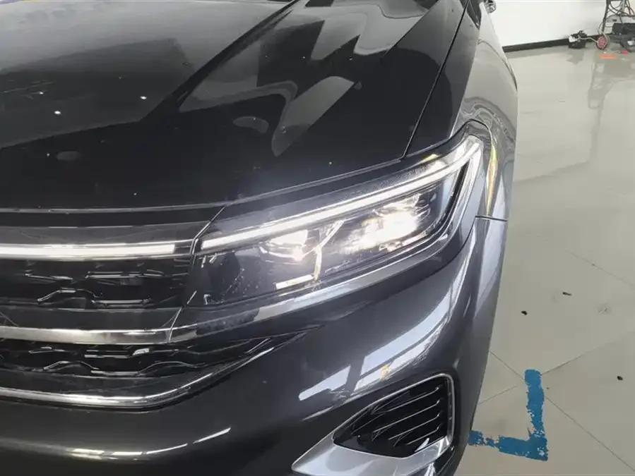 Volkswagen Talagon 2022 Lanjing 380TSI 4WD Luxury Jiajing Edition Pro 7 Seaters 2023 — миниатюра 2
