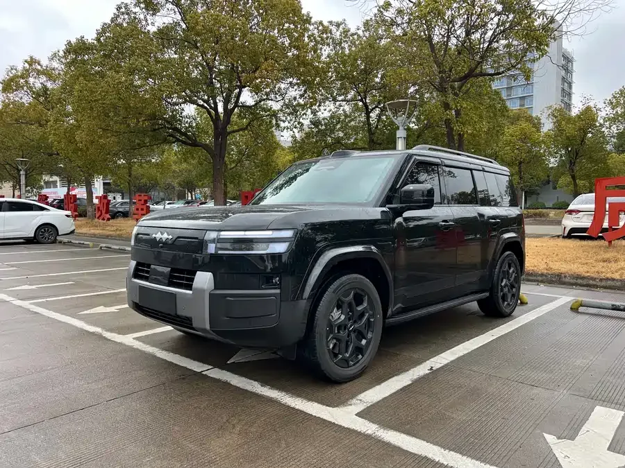 BYD Leopard Titanium 7 2025