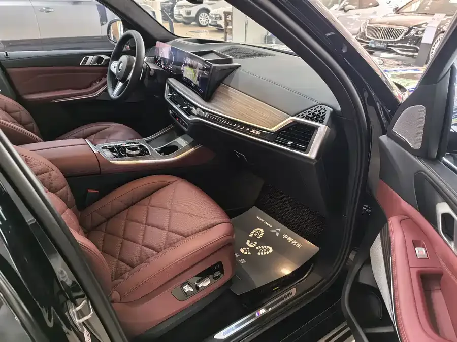 BMW X5 2023 xDrive 40Li M Sport Package 2024 — миниатюра 3