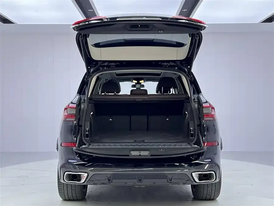 BMW X5 2022 facelift xDrive 30Li Exclusive M Sport Package 2023 — миниатюра 4