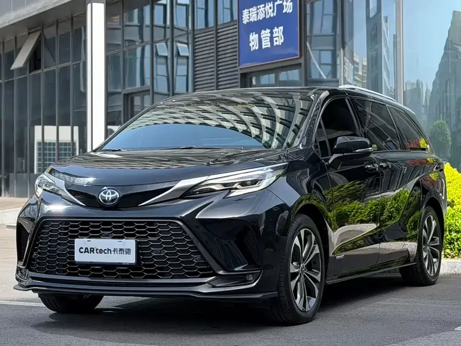 Toyota Granvia 2023
