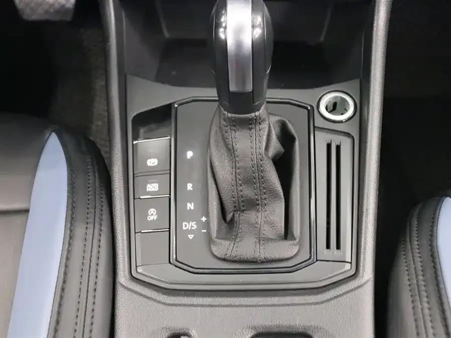 Volkswagen Lavida Lavida 2024 1.5L automatic Deyi version 2024 — миниатюра 3