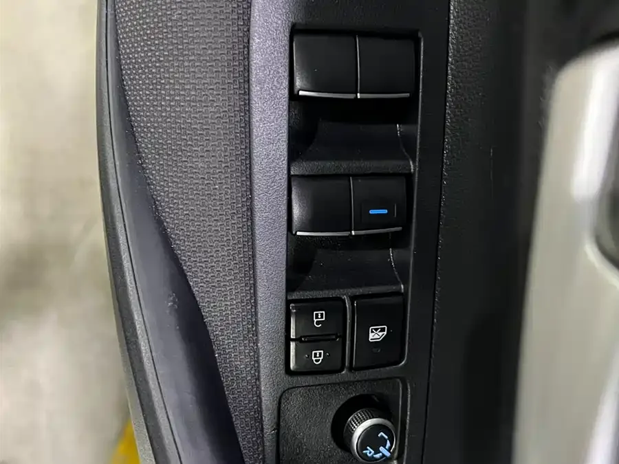 Toyota Levin 2022 Lelink 185T CVT Luxury Edition 2023 — миниатюра 3