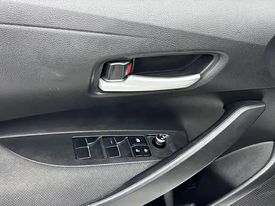 Toyota Levin 2021 Corolla 185T CVT Luxury Edition 2022 — миниатюра 5