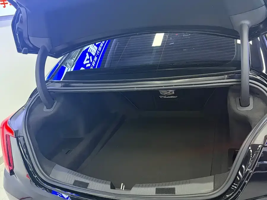Cadillac CT5 2025 28T City Sports Edition 2025 — миниатюра 5