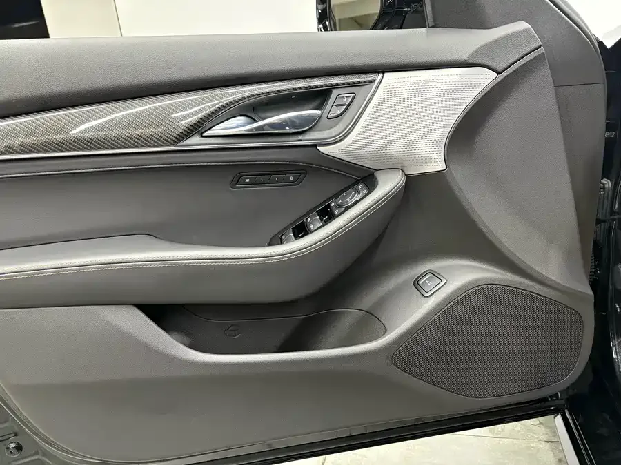 Cadillac CT5 2021 28T Platinum Sports Edition 2022 — миниатюра 3
