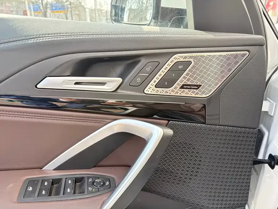 BMW X1 2024 sDrive25Li X Design Package 2025 — миниатюра 4