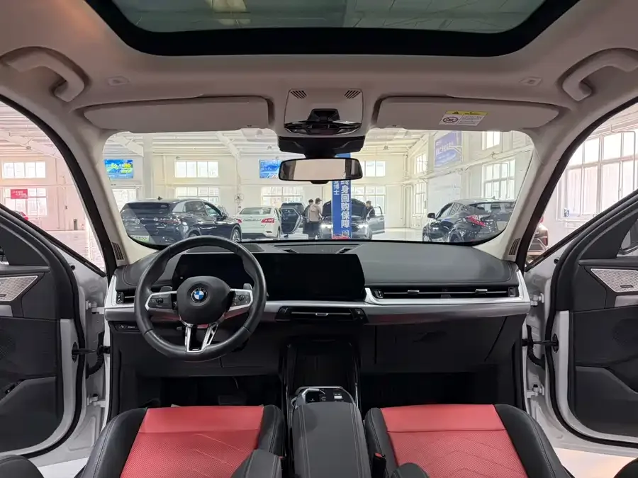 BMW X1 2023 xDrive25Li M Sport Package 2024 — миниатюра 3