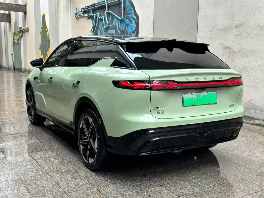 Voyah Courage Lantu Zhiyin 2024 Long-range Smart Edition 2024 — миниатюра 3