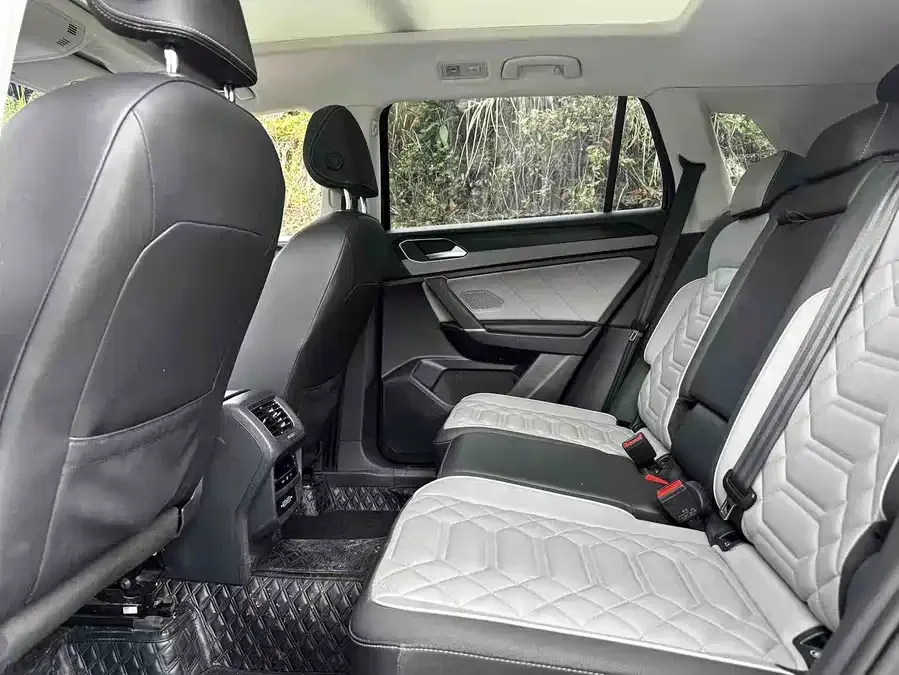 Volkswagen Tayron Tanyue 2024 330TSI 2WD Luxury Plus Advanced Edition 2024 — миниатюра 4