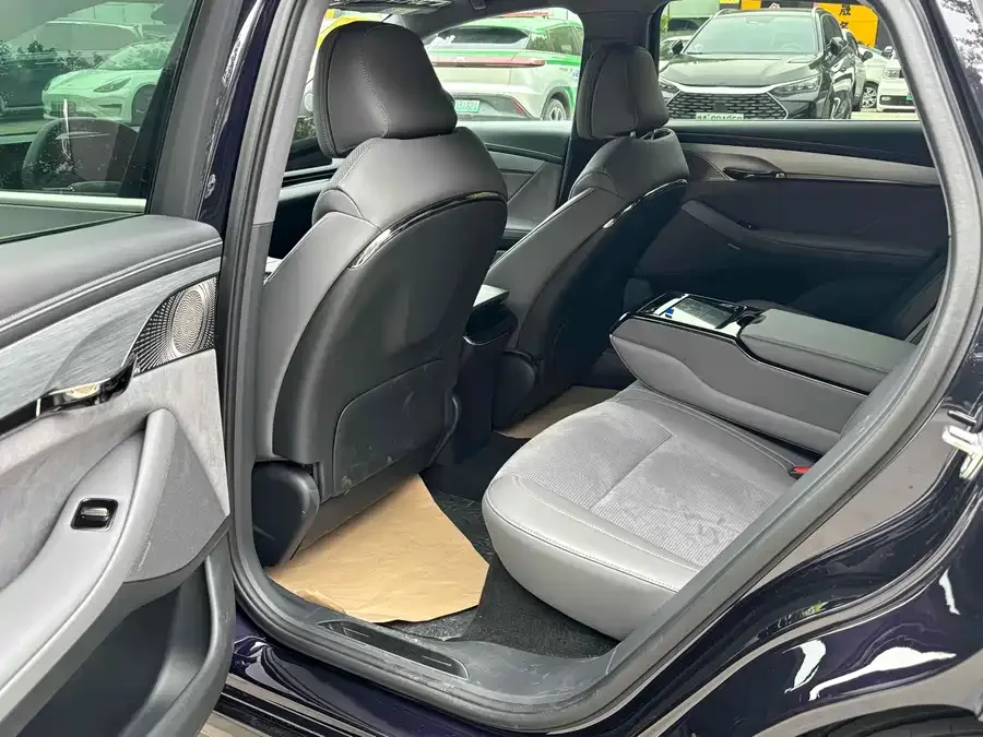 Voyah Lantu light chasing VOYAH 2024 PHEV 4WD Ultra-Long-Range Flagship Edition 2023 — миниатюра 5