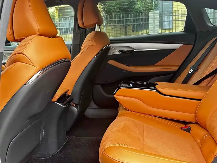 Voyah Lantu light chasing VOYAH 2024 PHEV 4WD Ultra-Long-Range Flagship Edition 2024 — миниатюра 2