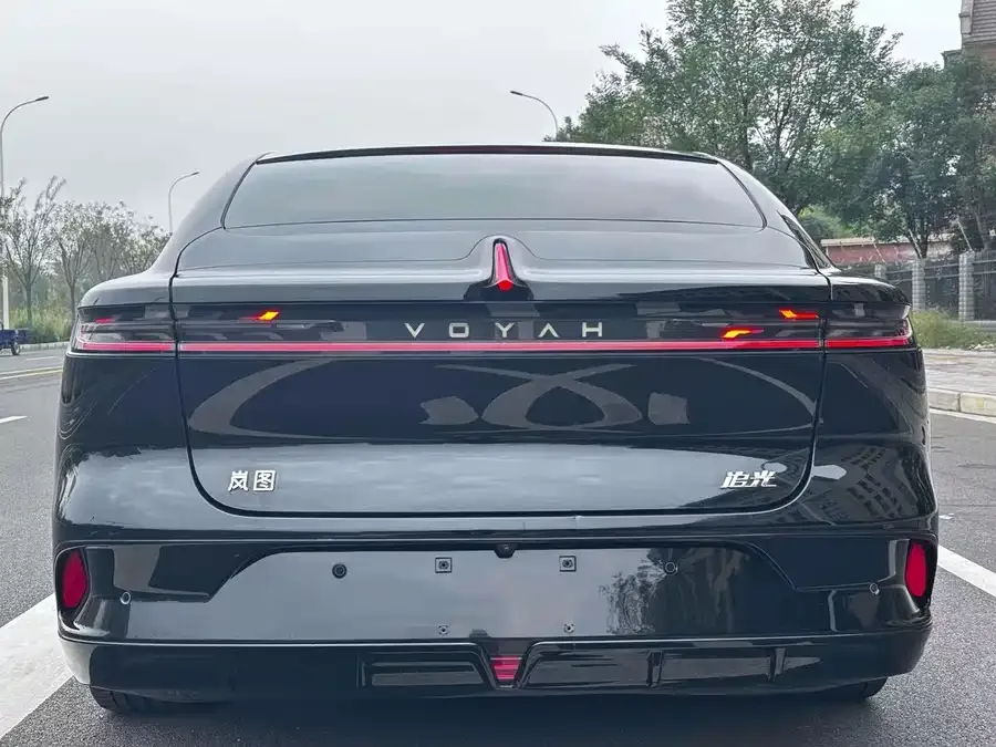 Voyah Lantu light chasing VOYAH 2024 PHEV 4WD Ultra-Long-Range Flagship Edition 2024 — миниатюра 3