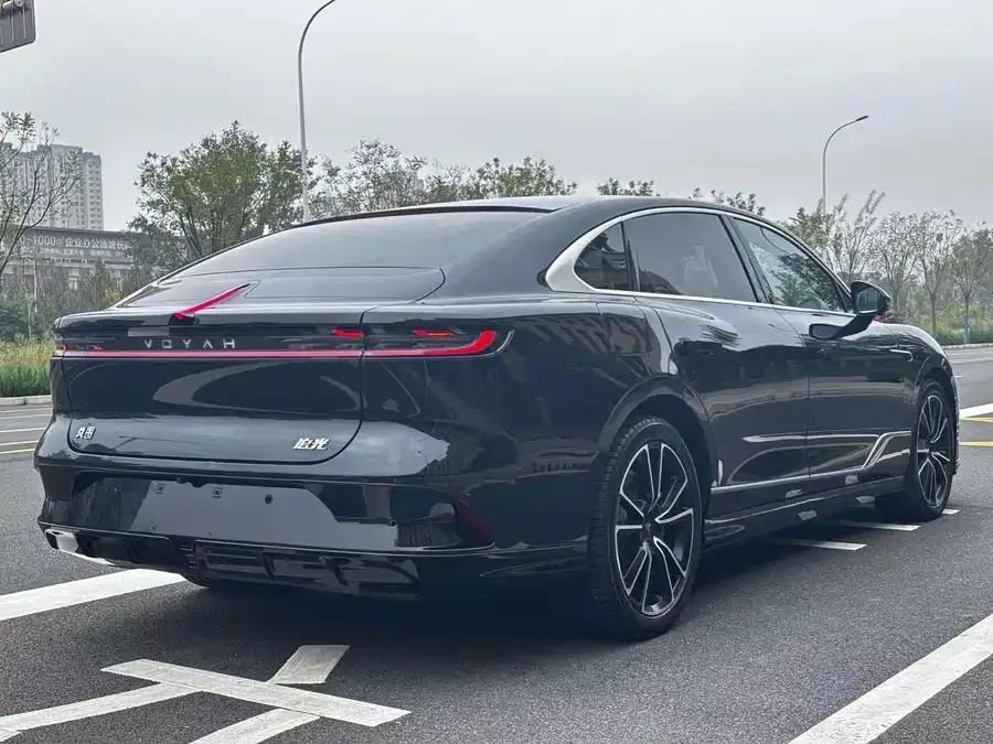 Voyah Lantu light chasing VOYAH 2024 PHEV 4WD Ultra-Long-Range Flagship Edition 2024 — миниатюра 5