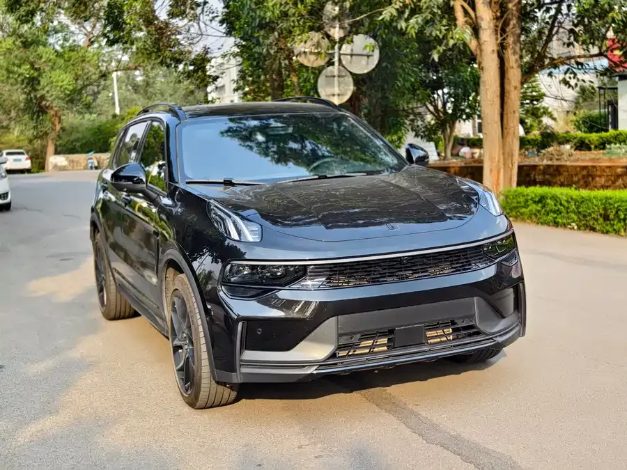 Lynk & Co 01 Lynk & Co 01 2023 2.0TD 4WD Dark Night Edition 2023 — миниатюра 3