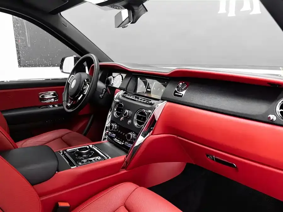 Rolls-Royce Cullinan Cullinan 2024 five-seat version 2024 — миниатюра 5