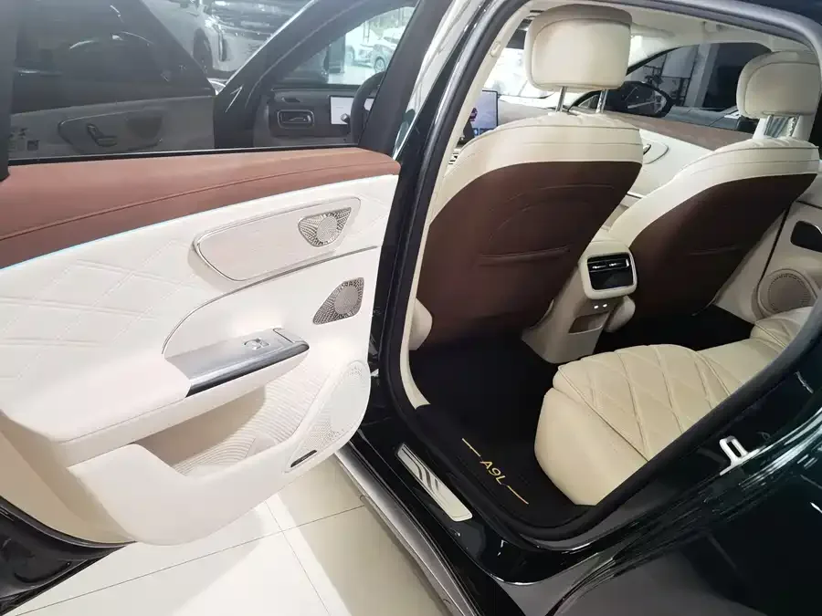 Chery Fengyun Fengyun A9L Fengyun A9L 2025 260 Super Long Range Deluxe Edition 2026 — миниатюра 2
