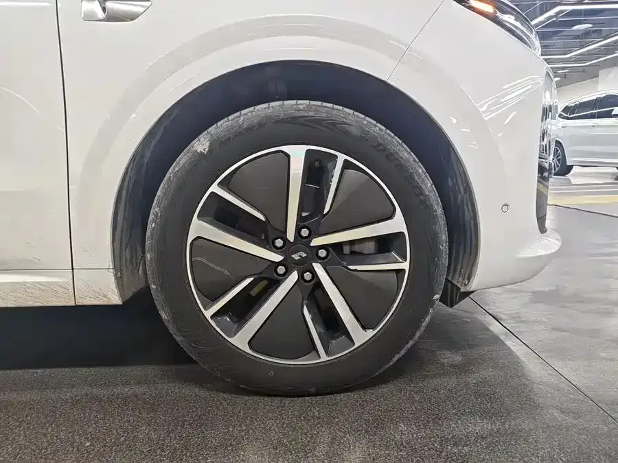 Li Xiang L6 Ideal L6 2024 Pro 2024 — миниатюра 5